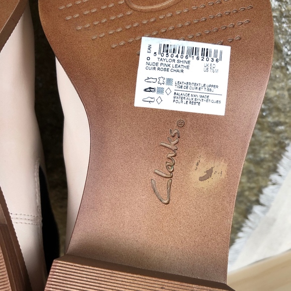 Clarks Size 7.5 Taylor Shine Chelsea Bootie - Picture 8 of 8